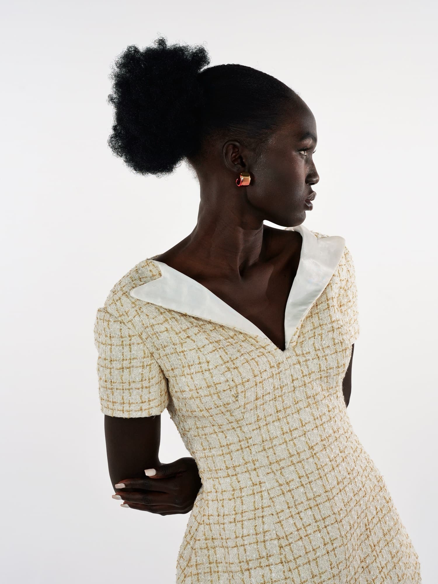 FEATHER — primary look